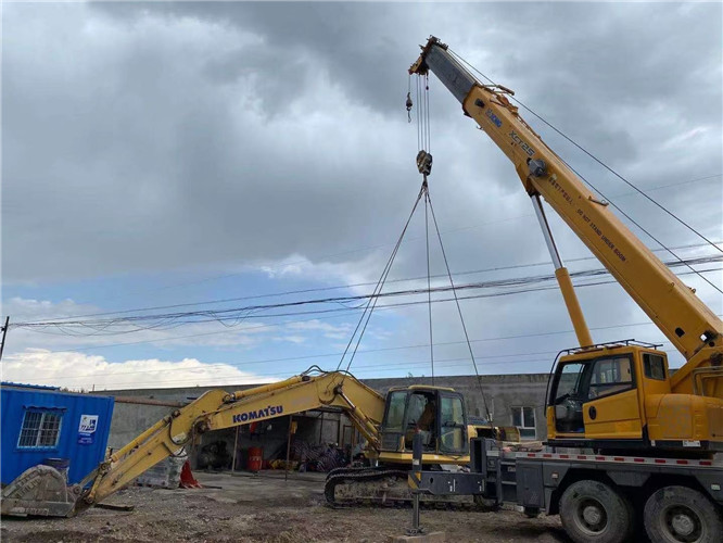 沂南县25吨吊车的工作半径是多少？