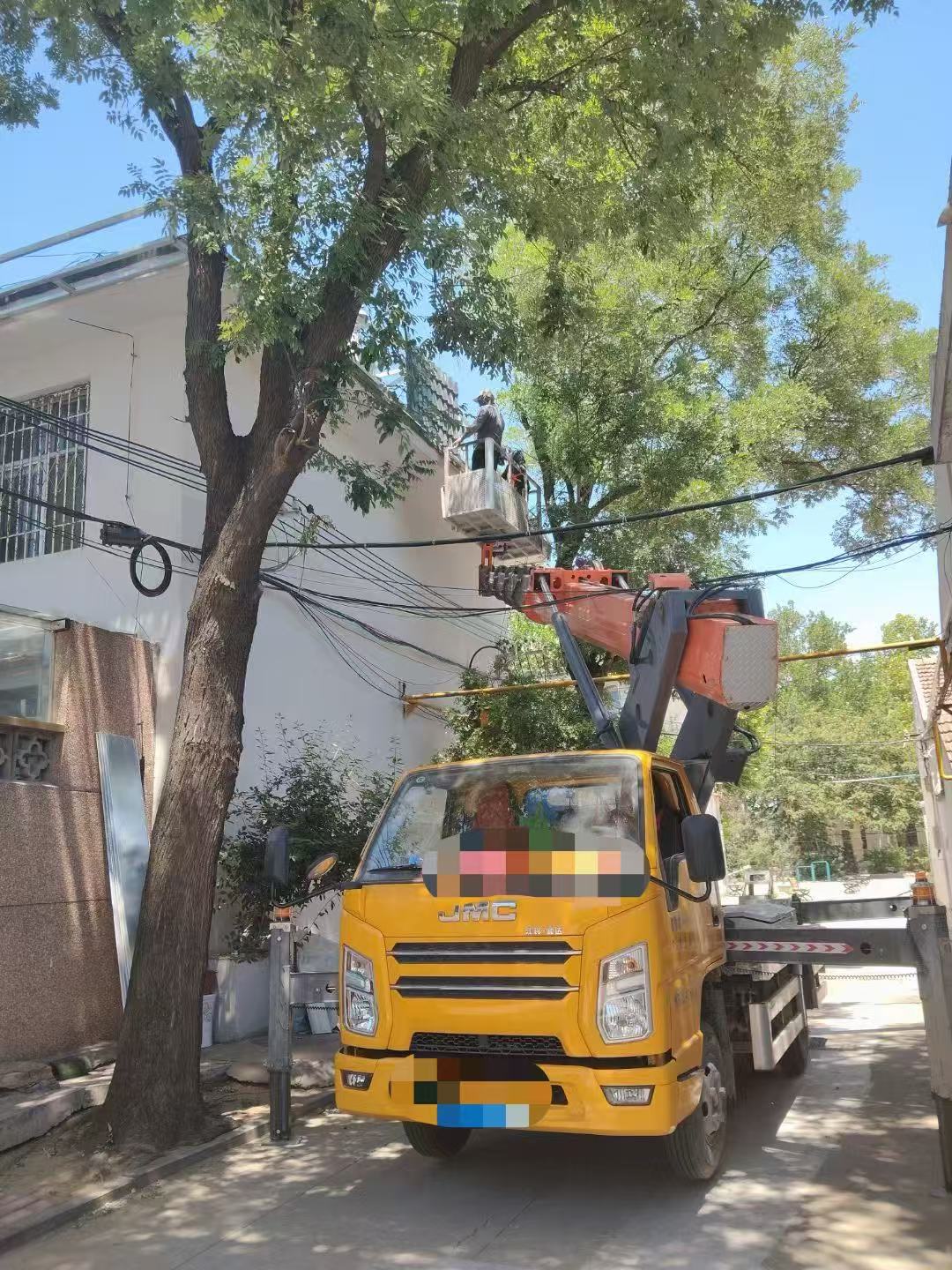 沂南县高空作业车能吊装重物吗？最大承载多少公斤？