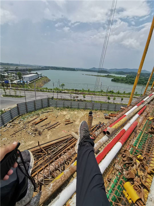 沂南县作业中发生设备损坏或人员意外，责任怎么划分？